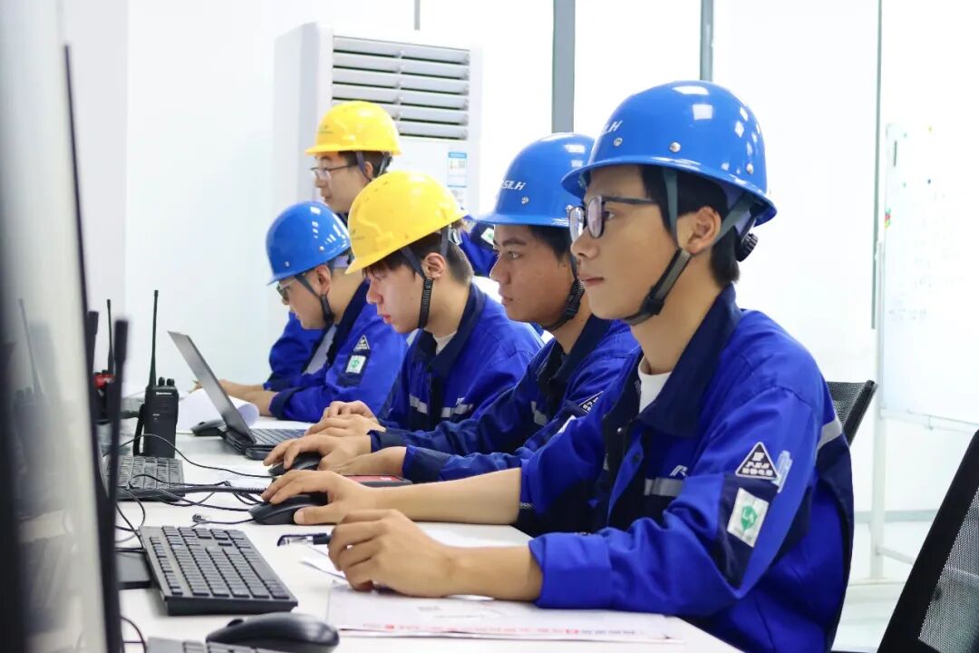 上海低碳技术创新功能型平台中试基地建成，首批中试项目正式开车运行！